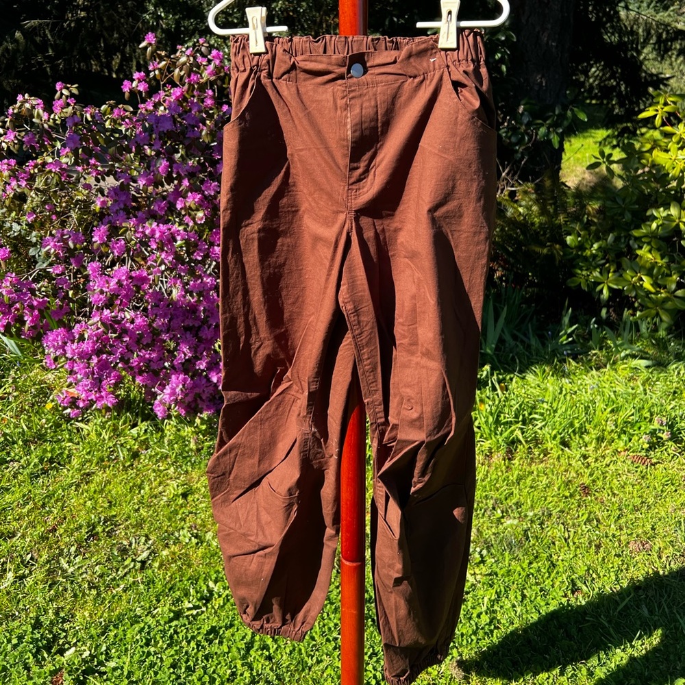Brown cargo joggers